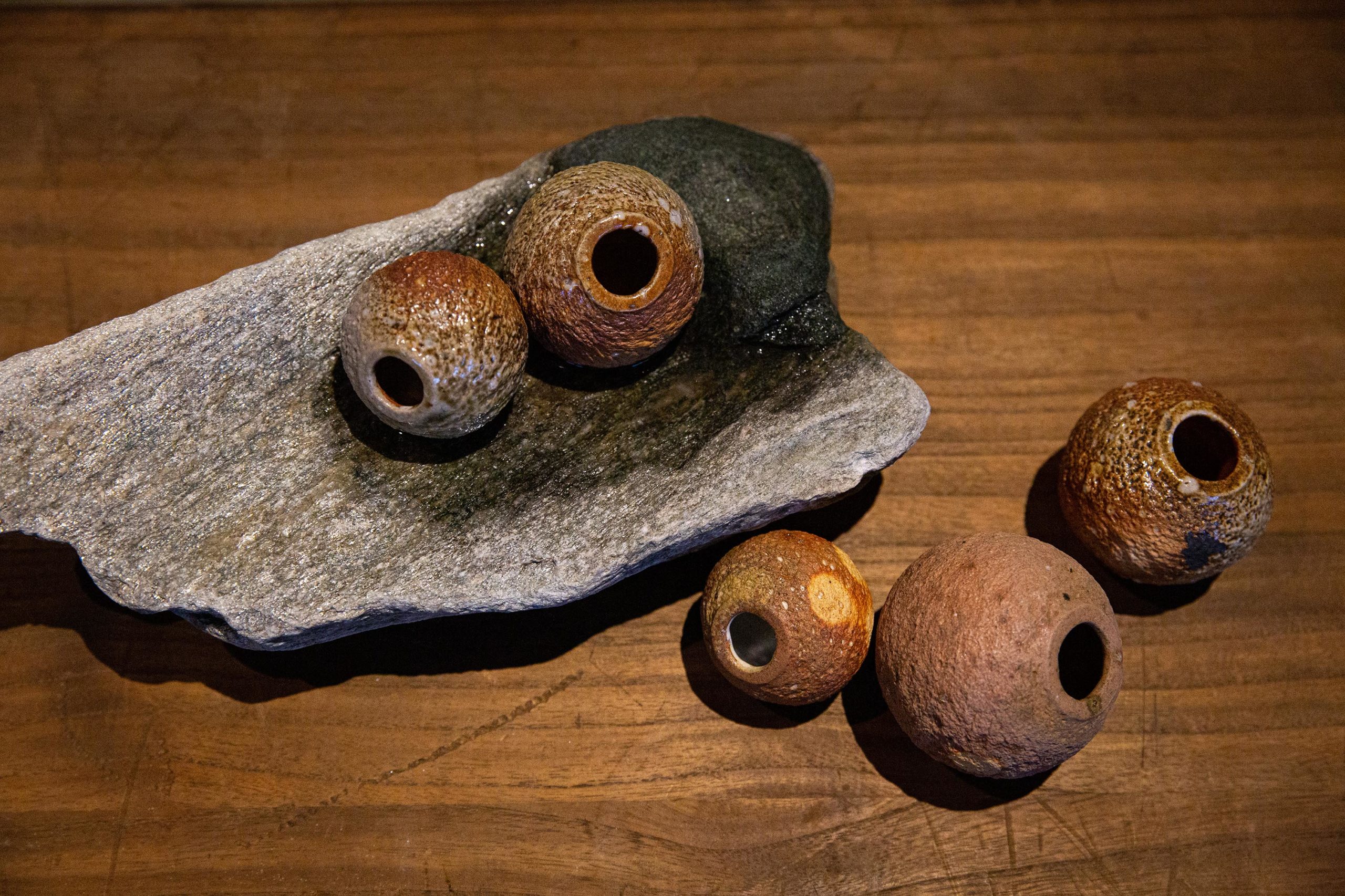 australian ceramic artist Hannah-Vorrath-Pajak-installation in Japan