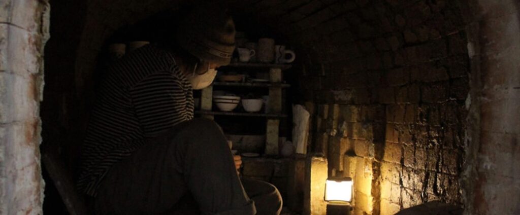 artist, wood fired kiln, anagama, artist residency, visit japan, Shiro Oni Studio, art residency, ceramic, ceramic art, traditional art, japanese art, japan, art